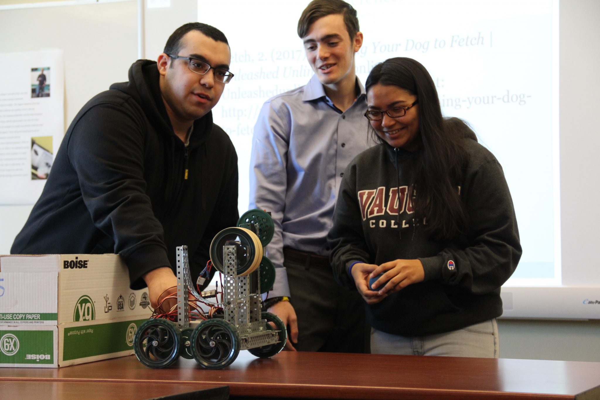 Freshman Engineer Students Present for Vaughn Learning Community