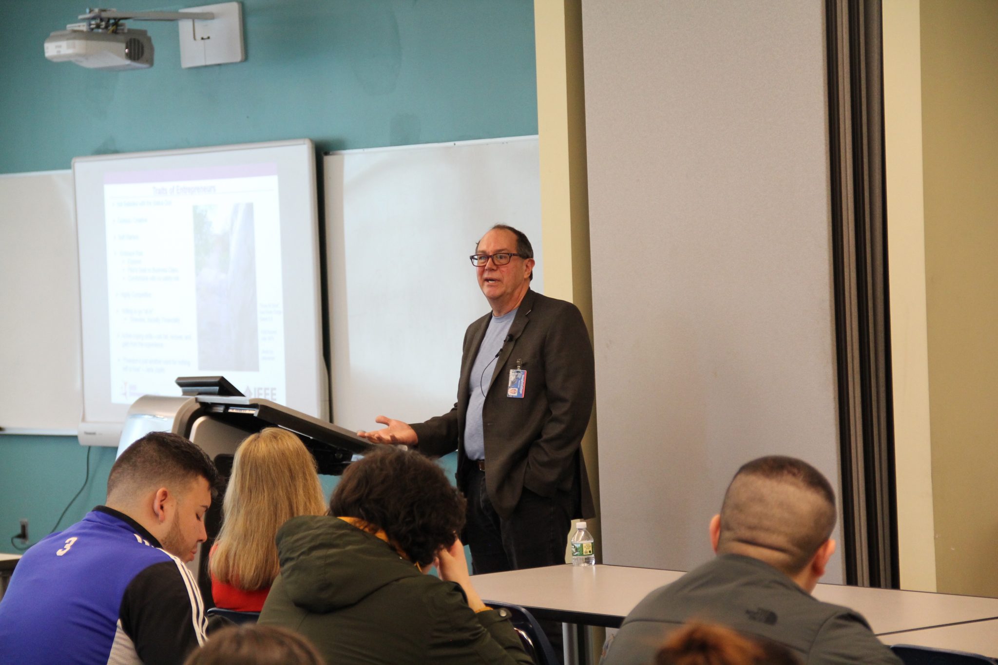 Ken Stauffer ’83 Addresses Vaughn Students on Entrepreneurship for Industry Connection Series