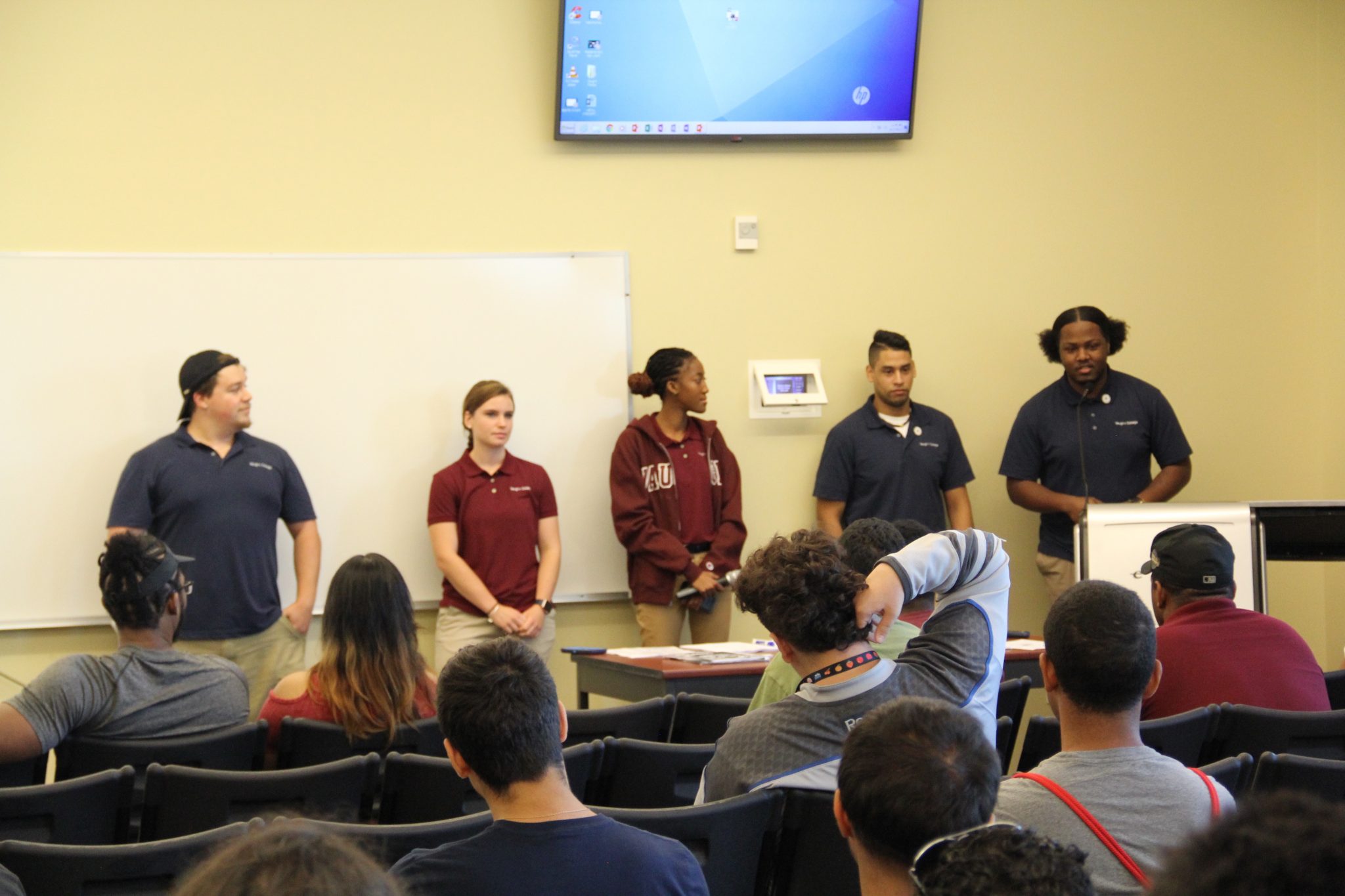 Vaughn College Welcomes New Students at Orientation Sessions
