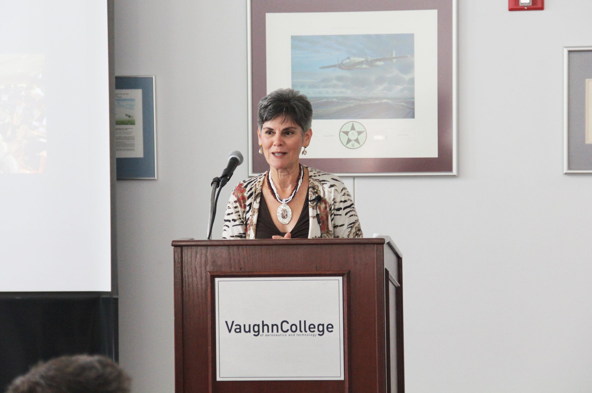 Author and Journalist Christine Negroni Speaks to Vaughn Students About the Aviation Industry and Her Experiences