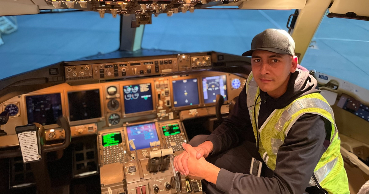 Mahdi Macbahi in airplane cockpit