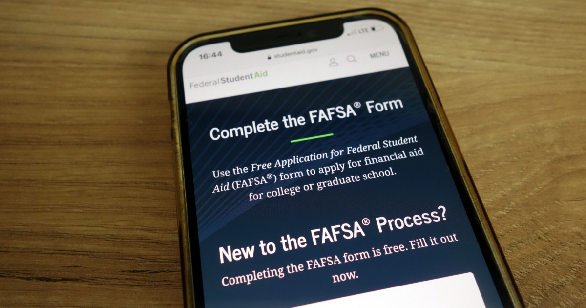FAFSA page on iphone